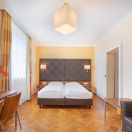 Villa Ceconi By Das Gruene Hotel Zur Post - 100% Bio Salzburg Bagian luar foto