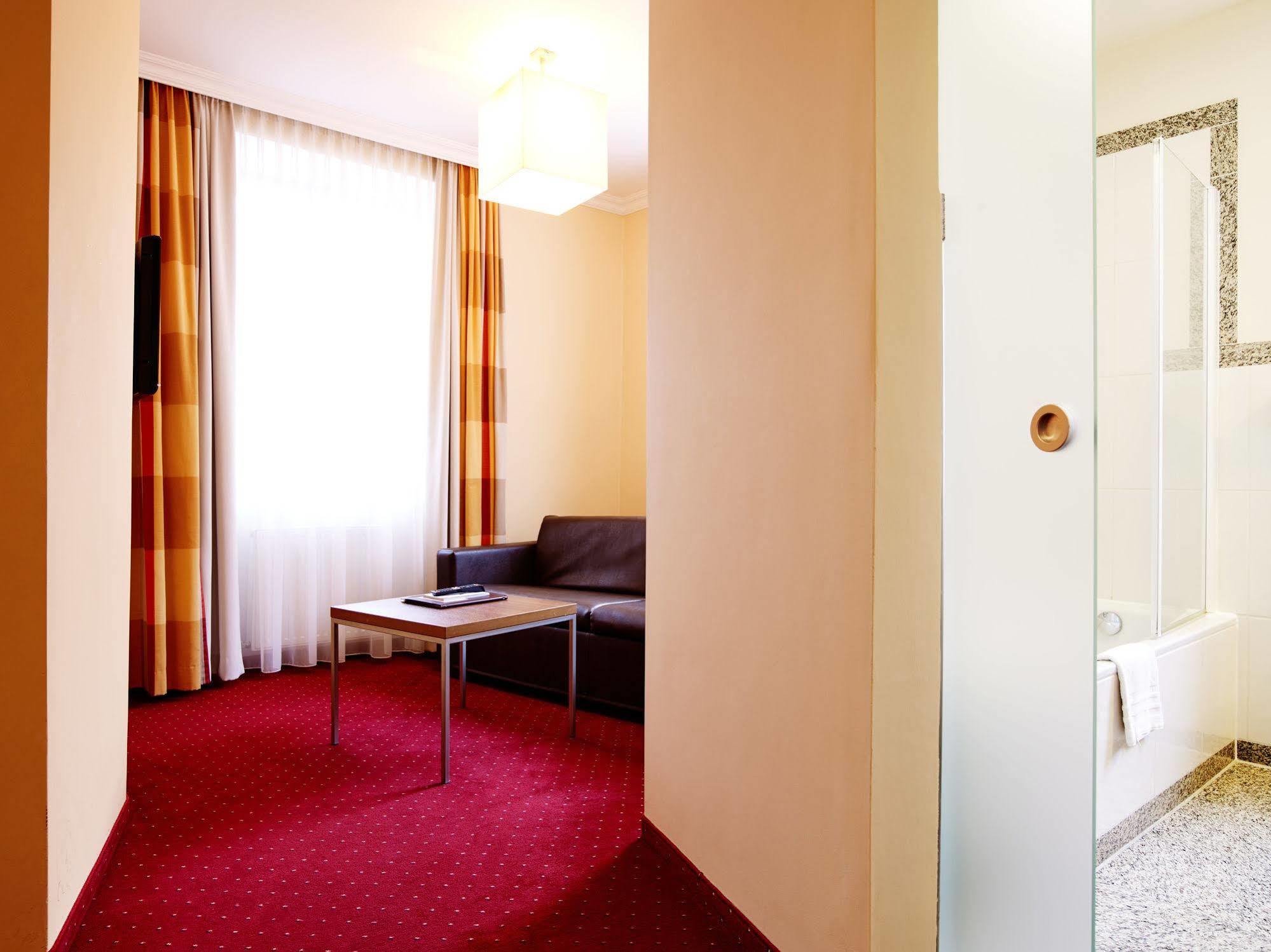 Villa Ceconi By Das Gruene Hotel Zur Post - 100% Bio Salzburg Bagian luar foto